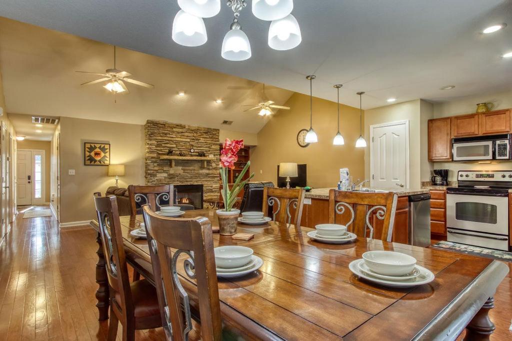 A Happy Cottage- Get 951 Worth Of Free Area Attraction Tickets For Each Paid Day! Pigeon Forge Buitenkant foto